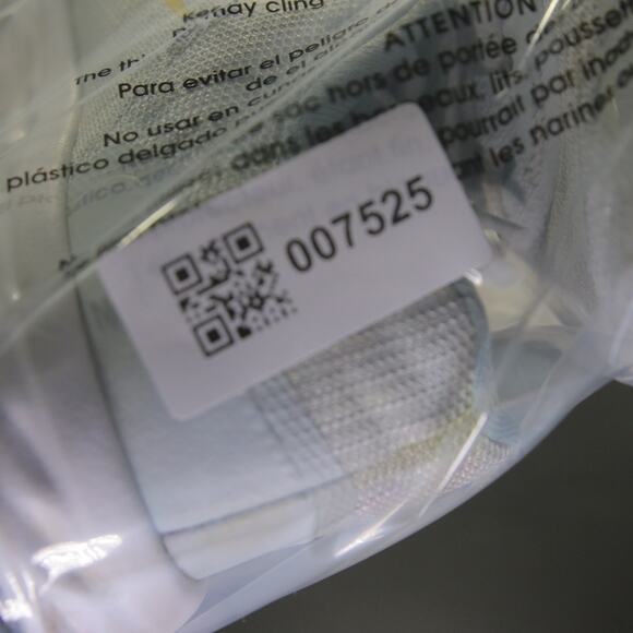 Nike Revolution 6 NN Youth Sz 4Boys 007525 White Blue Running Athletic Sneakers - Picture 10 of 10